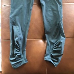 Play off the Pleats tight 25” size 6